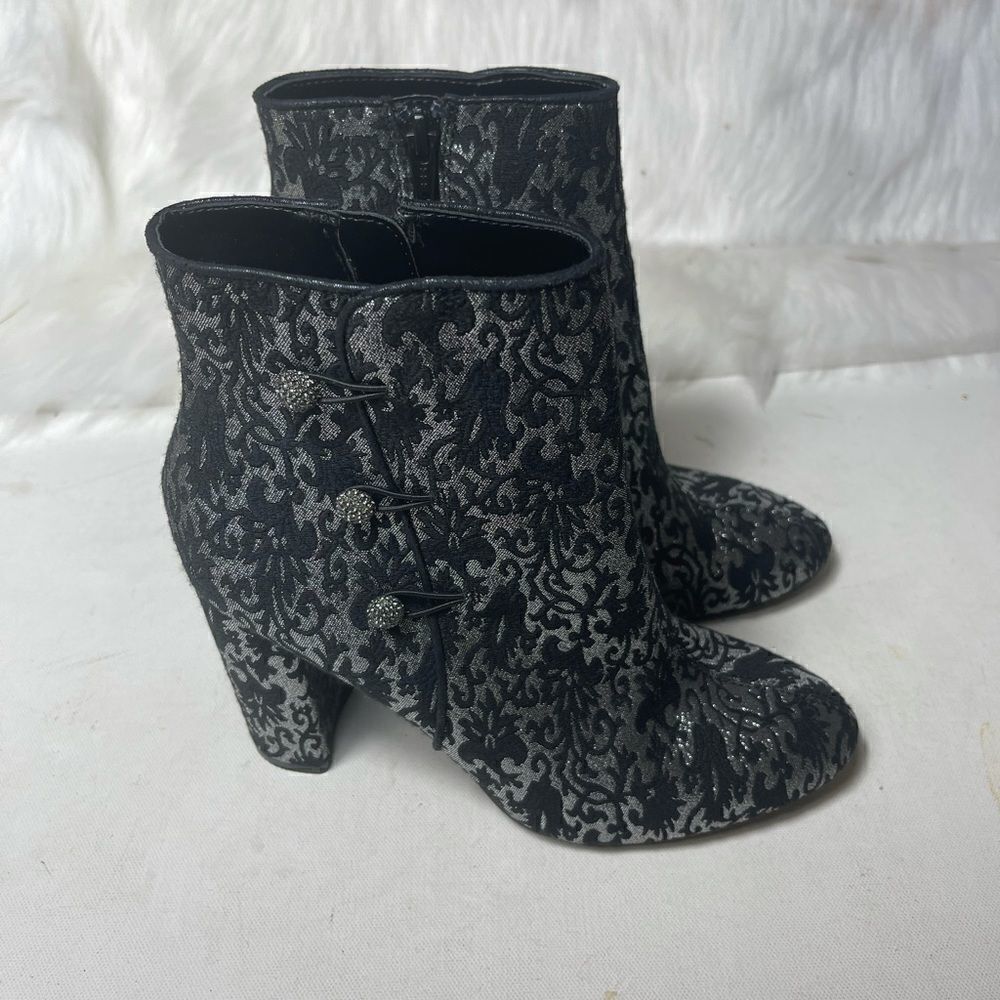 Nina glittery black & silver triple buttons booties with side zipper SZ8.5